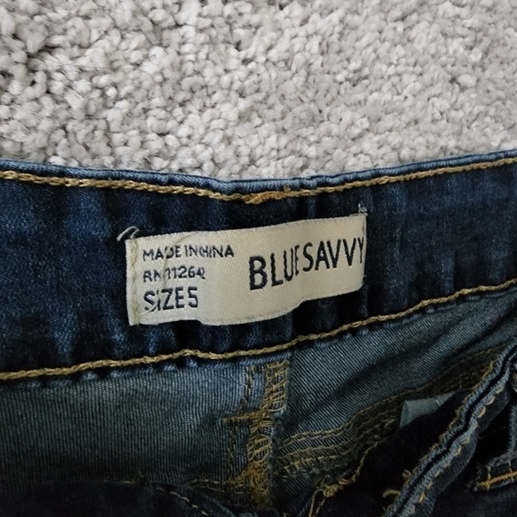 Shorts - Picture 3 of 12